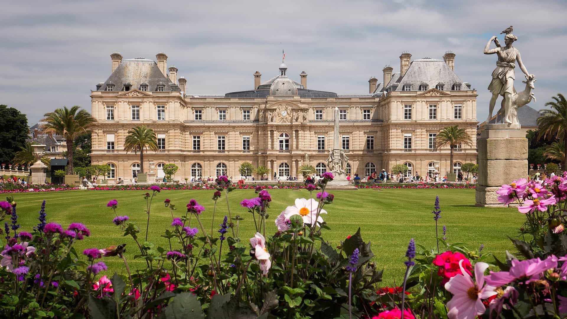 Festività e decorazioni al Palazzo Reale di Parigi 24 Festività e decorazioni al Palazzo Reale di Parigi