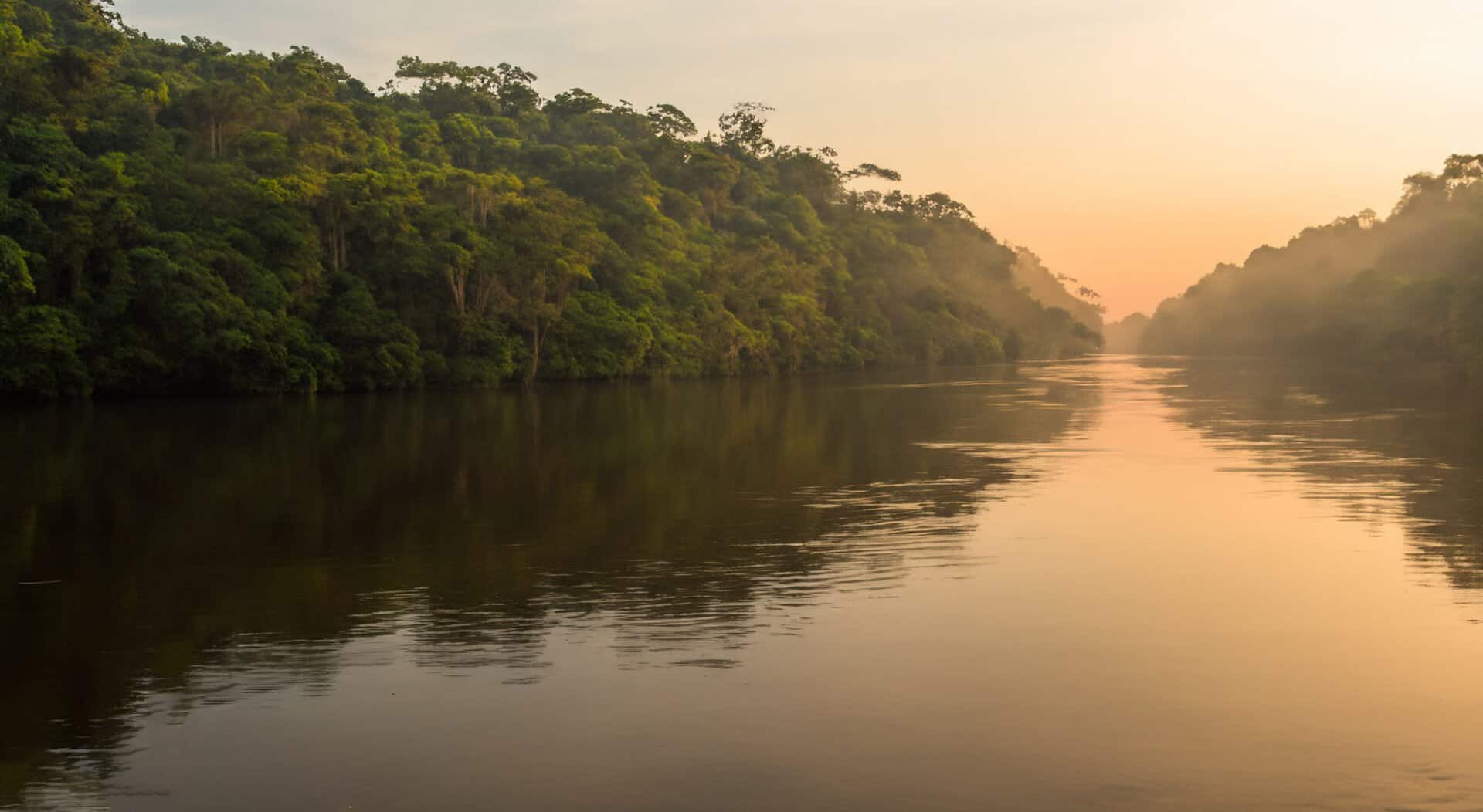 Il Rio delle Amazzoni non ha ponti e c’è un buon motivo 2 beautiful amazon river beautiful sunrise scaled