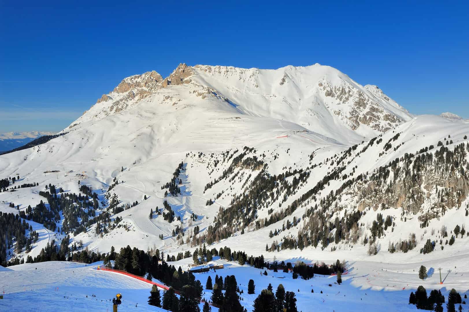 Sport invernali a Obereggen. Dallo sci alle ciaspolate 24 Sport invernali a Obereggen. Dallo sci alle ciaspolate