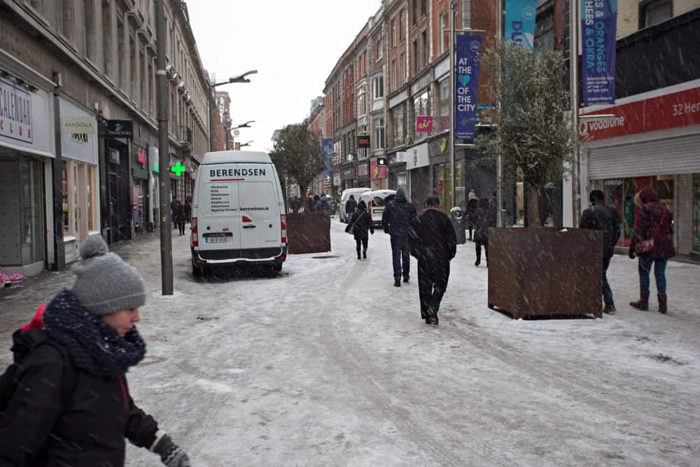 Meteo Irlanda sotto la neve: blackout per 28.000 persone e gelo record in arrivo