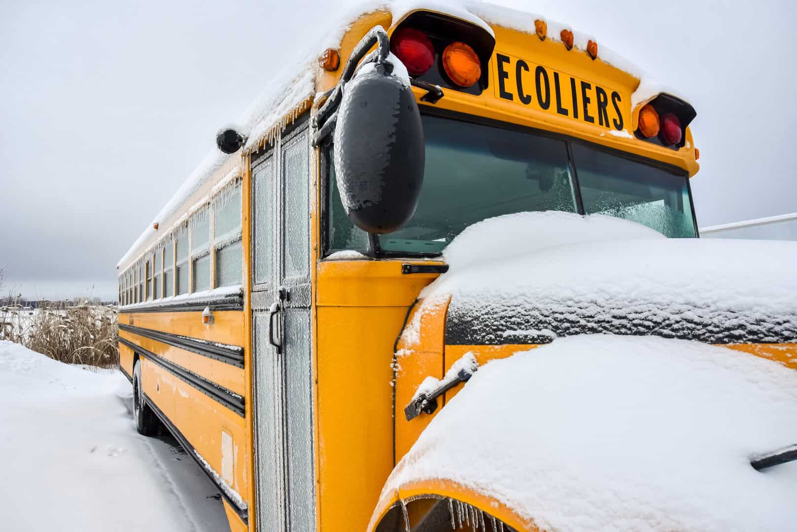 Meteo: neve e gelo chiudono le scuole a Buffalo
