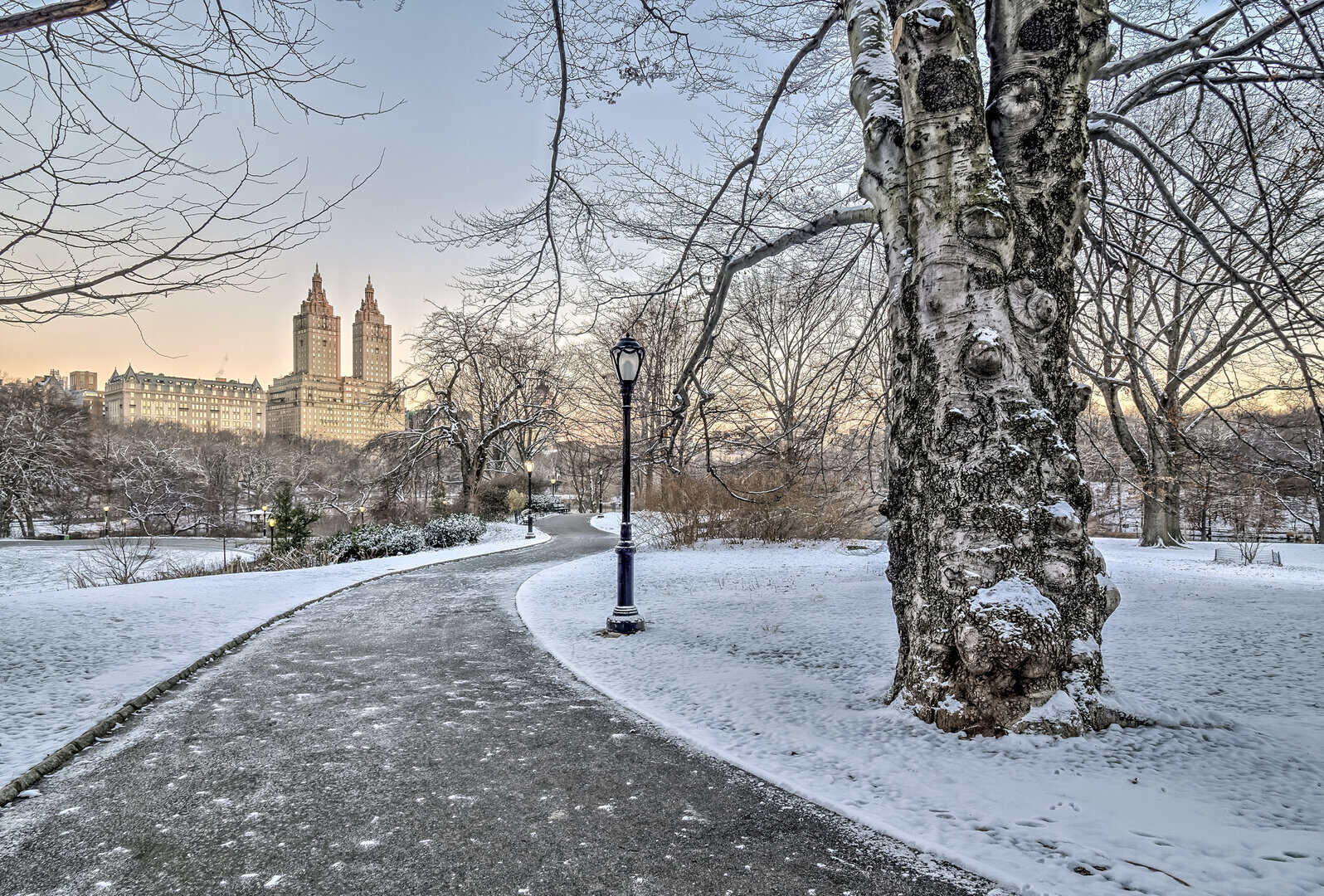 Meteo New York: Eisschollen sul Hudson River tra gelo e spettacolo naturale