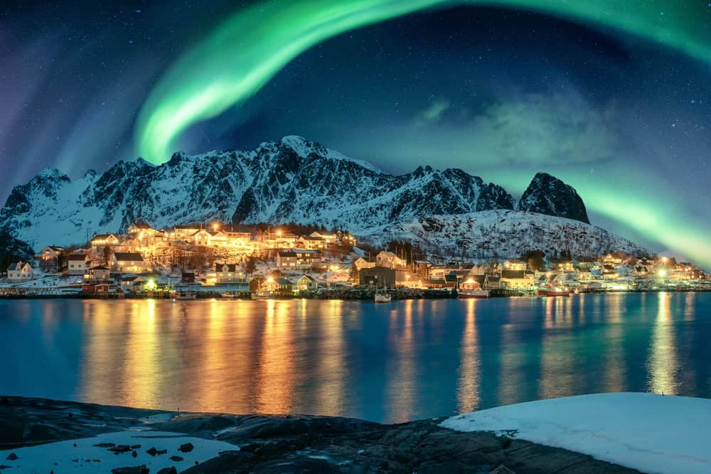 Meteo Norvegia: La bassa pressione polare travolge il Centro-Nord neve, vento e disagi