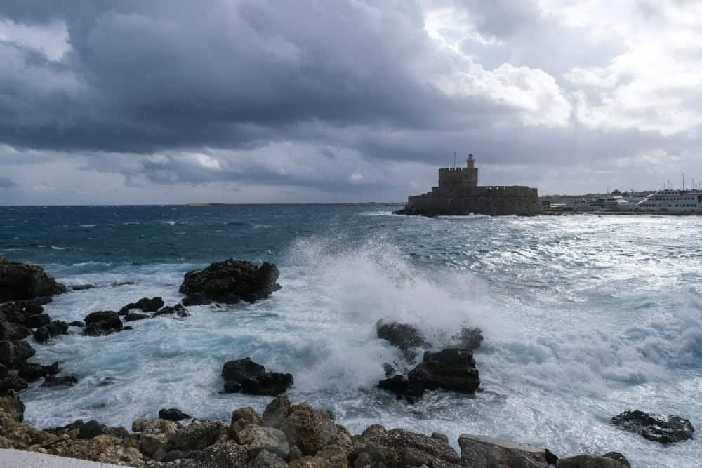 Meteo Serres: scuole chiuse domani 13 gennaio 2025 per maltempo