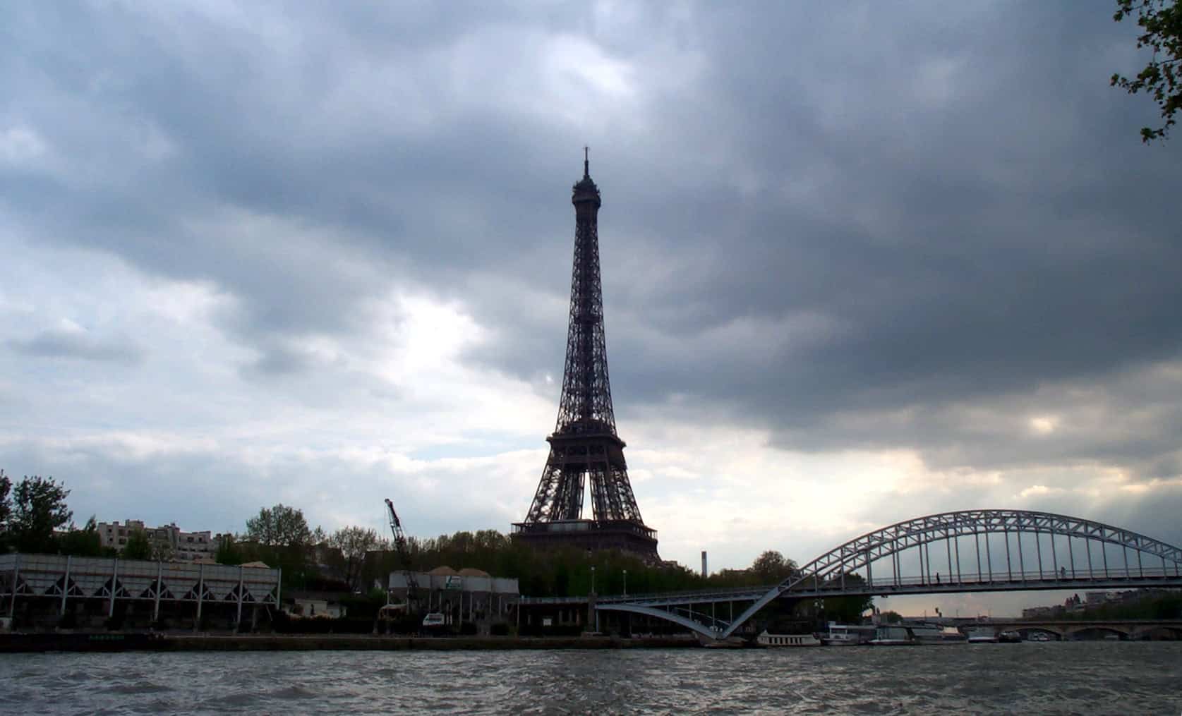 Meteo a Parigi e Île-de-France: il 2024 segna record di piogge e deficit di sole