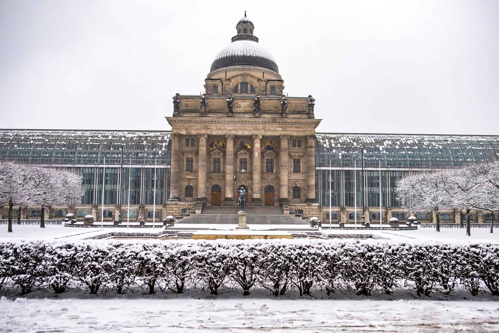 Meteo Baviera e Baden-Württemberg: tempesta di neve e ghiaccio, strade a rischio paralisi!
