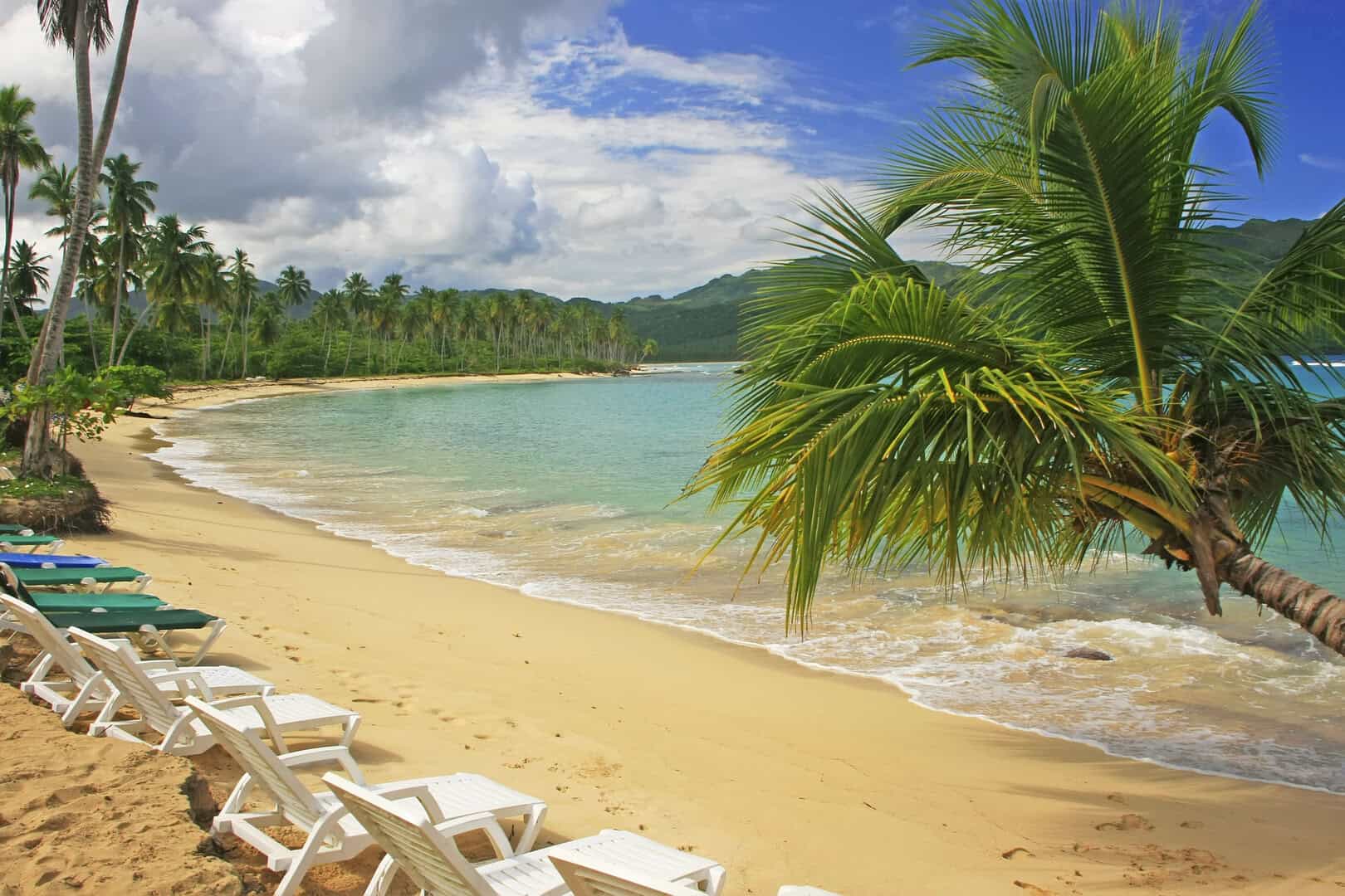 Turismo low cost. Scopri le spiagge incantevoli di Samaná nella Repubblica Dominicana e risparmia sul viaggio