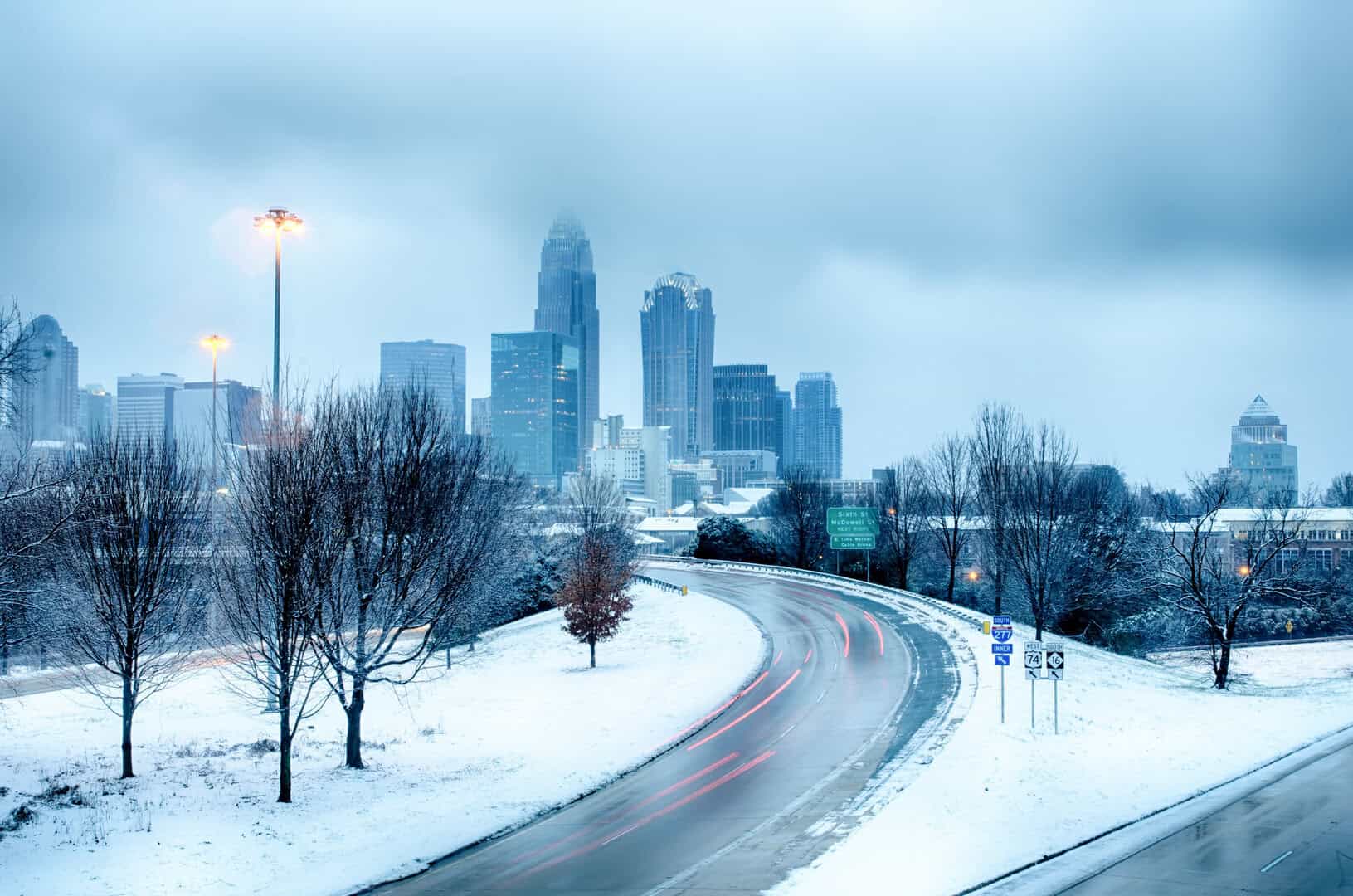 Meteo Carolina del Nord: tempesta invernale con neve e ghiaccio, strade pericolose fino a mercoledì