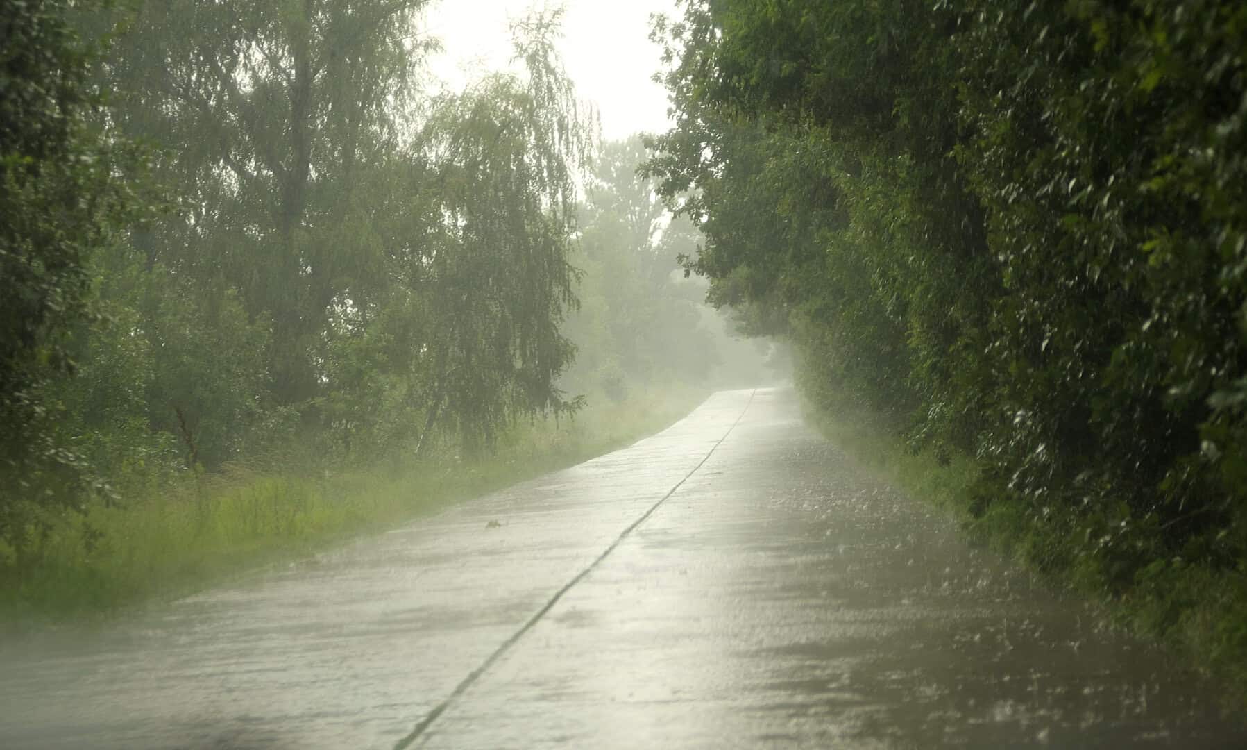Meteo Portogallo: la tempesta Jana scatena piogge torrenziali, venti a 100 km/h e rischio alluvioni