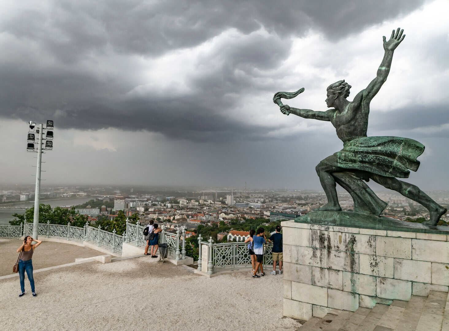 Meteo Ungheria: Allerta gialla in 18 contee per temporali