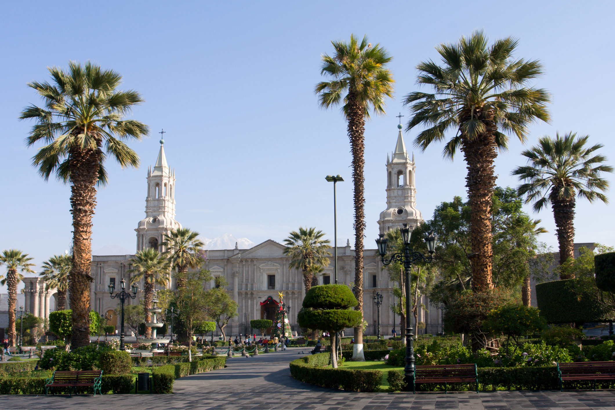 Arequipa, Perù: eleganza andina tra pietra vulcanica e cielo eterno