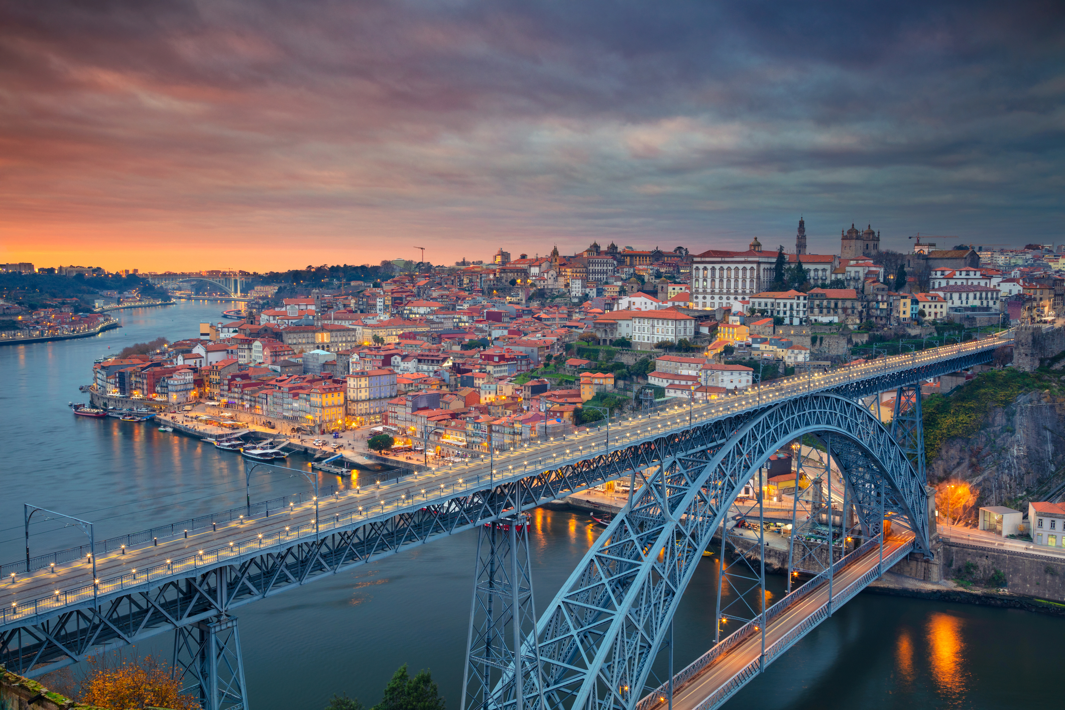 Porto, tra passato e modernità sulle rive del Douro