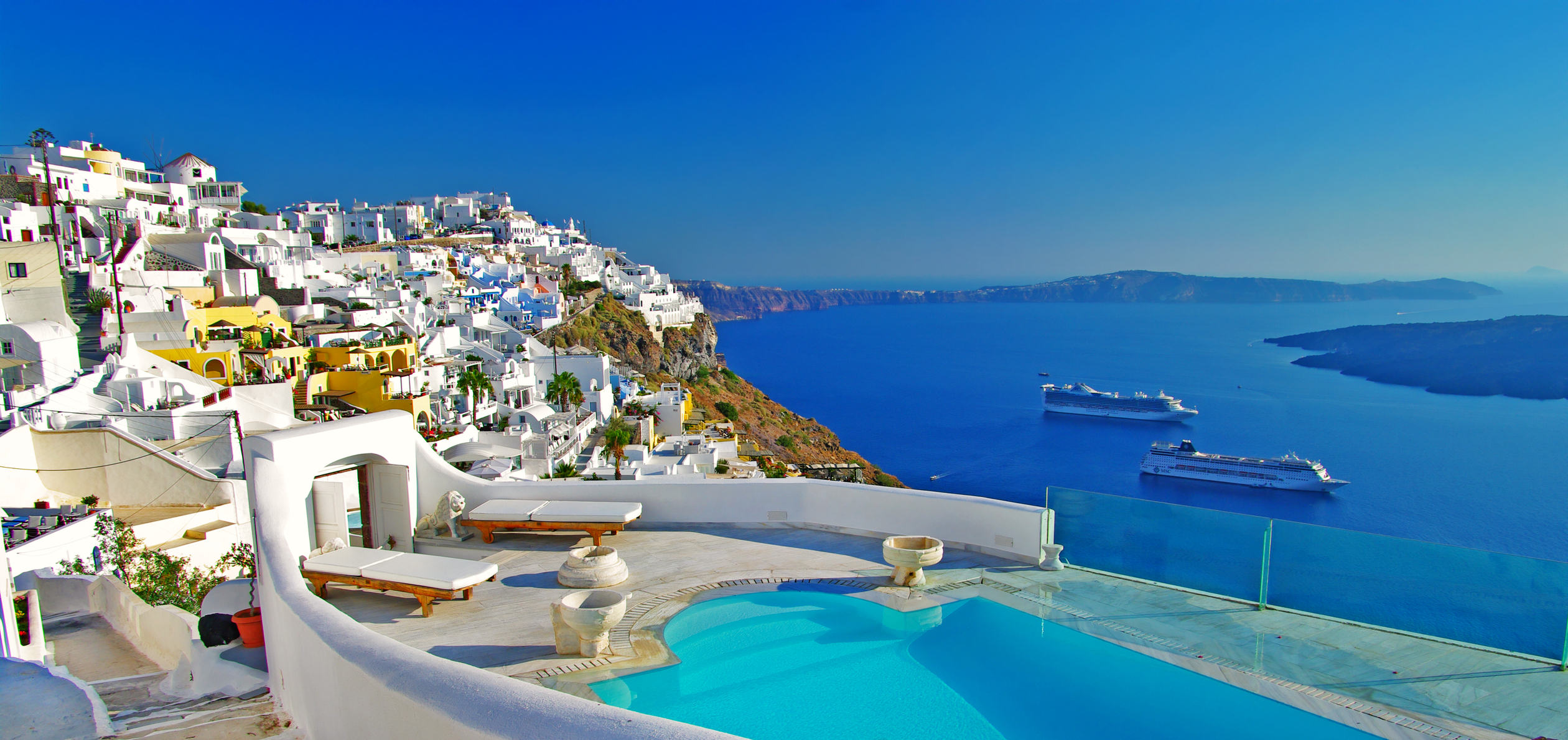 Santorini, tra fuoco e luce: il sogno greco che non svanisce mai